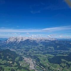 Flugwegposition um 11:37:37: Aufgenommen in der Nähe von Gemeinde St. Johann im Pongau, St. Johann im Pongau, Österreich in 2426 Meter